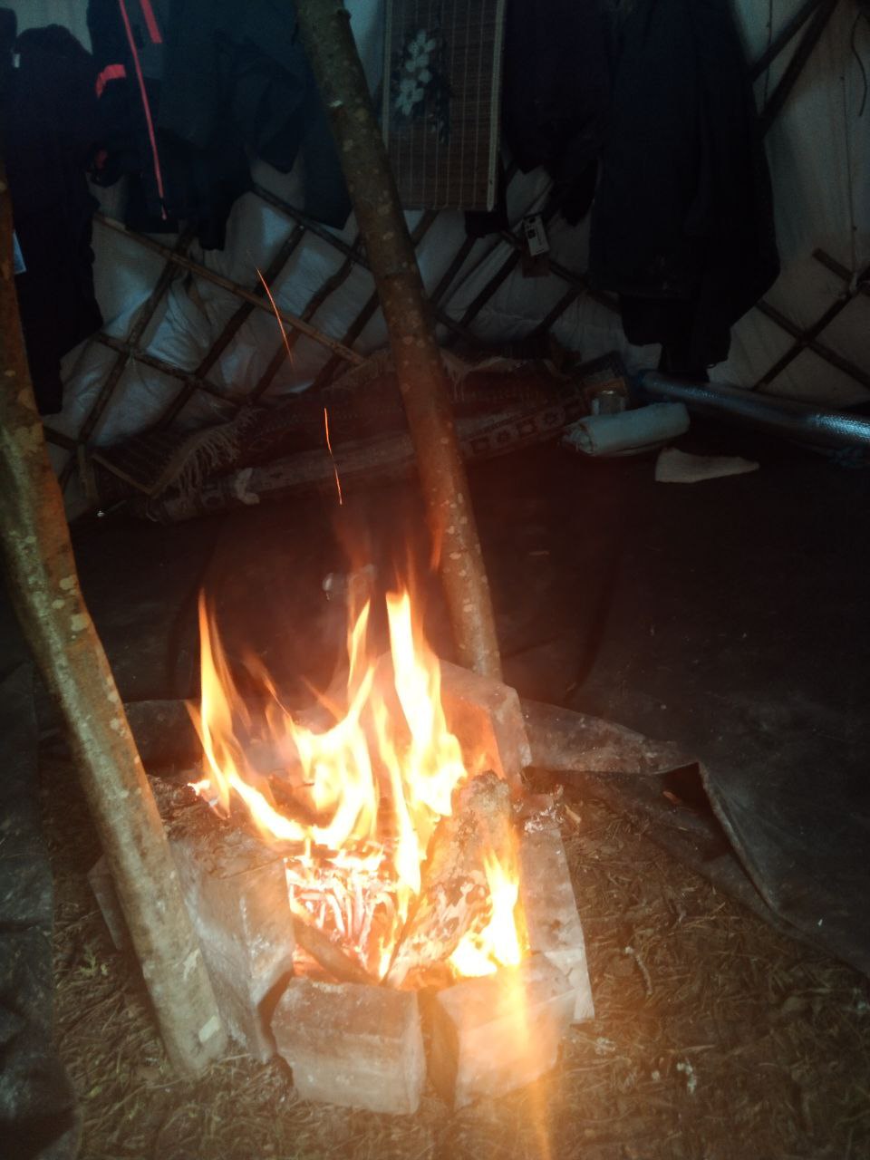 Feu dans la yourte