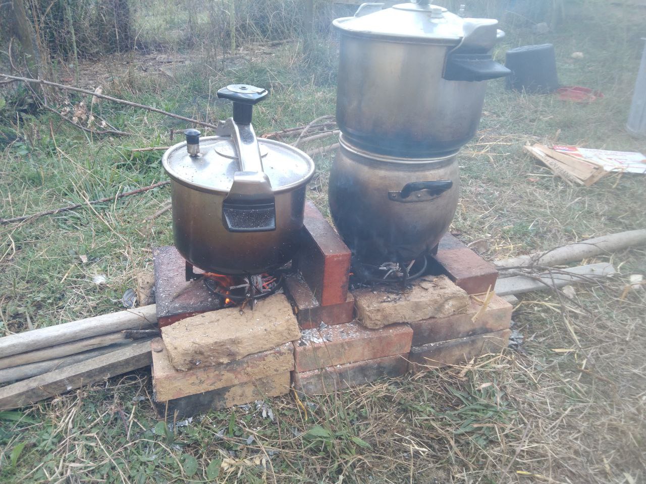 Rocket stove à double foyer